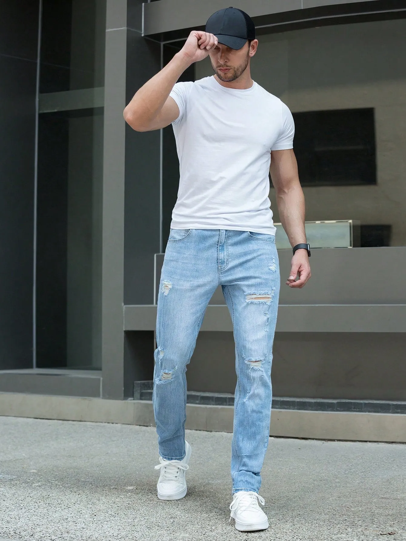 Men Cotton Ripped Washed Jeans